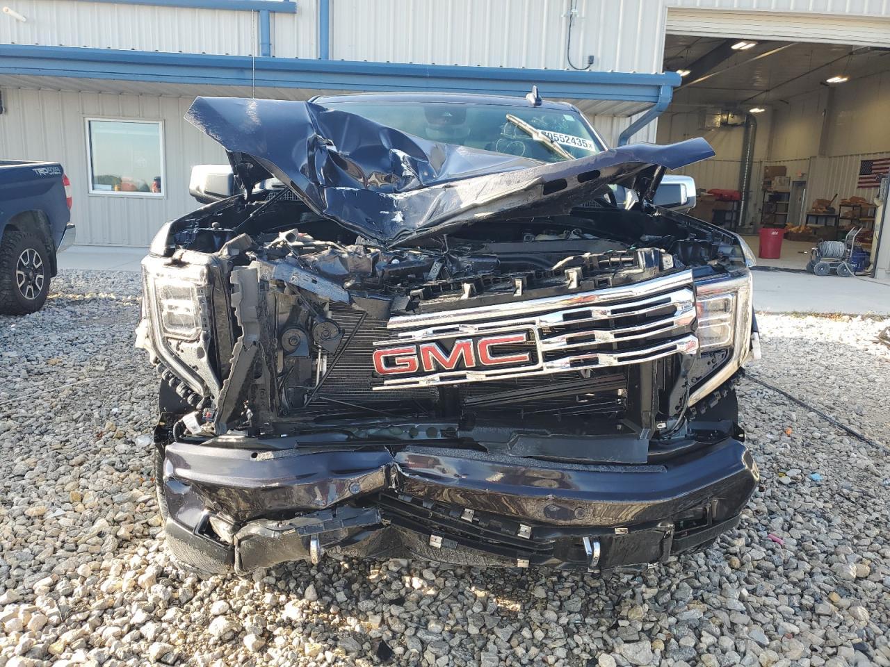 2023 GMC Sierra