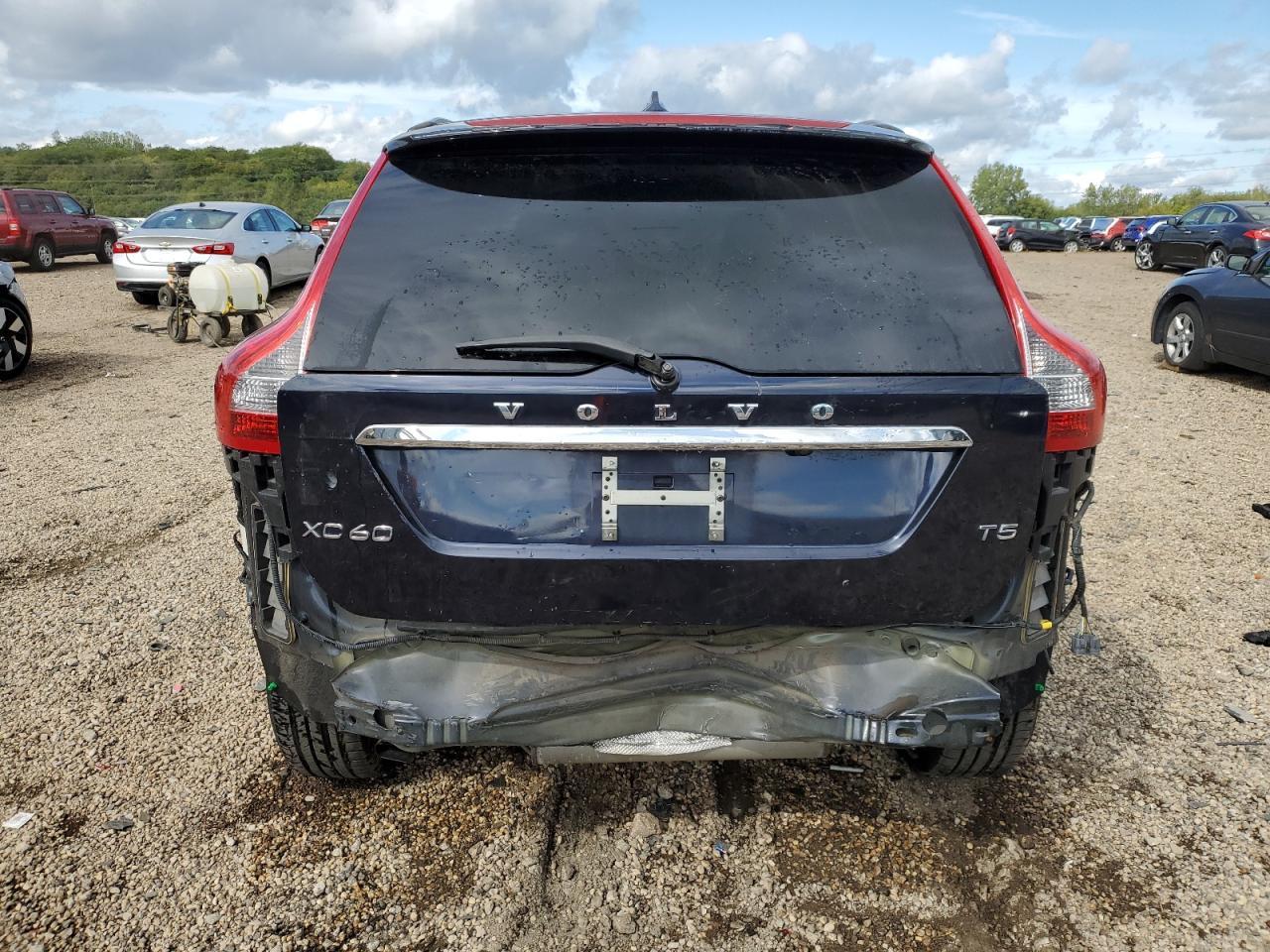 2016 VOLVO XC60