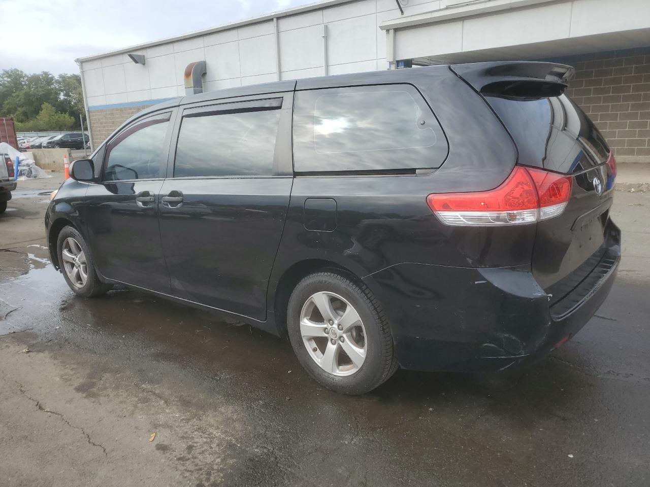 2013 TOYOTA SIENNA
