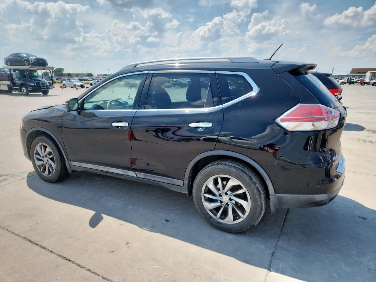 2015 NISSAN ROGUE