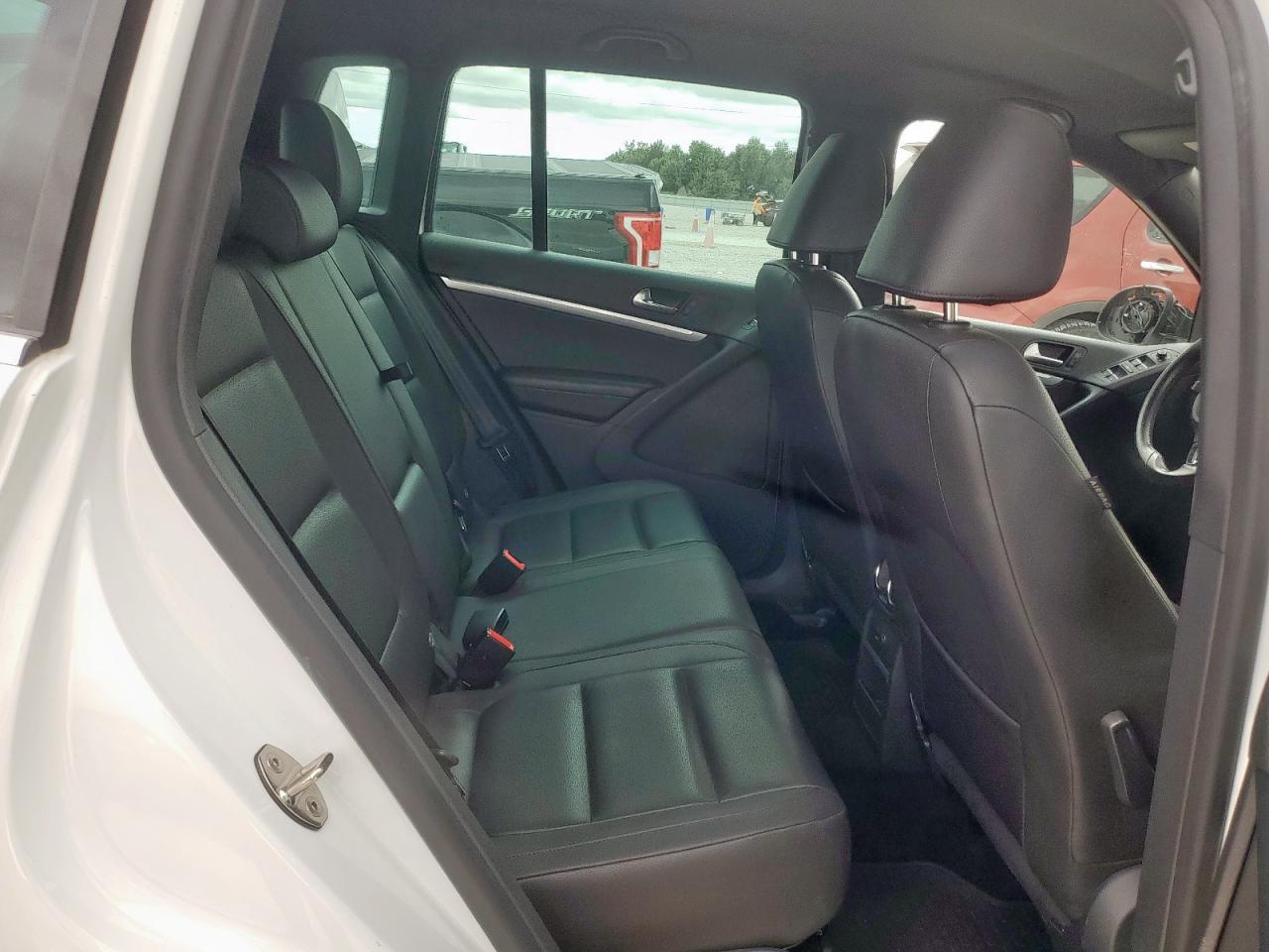 2016 VOLKSWAGEN TIGUAN