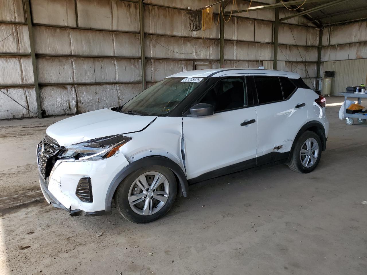 2023 NISSAN KICKS