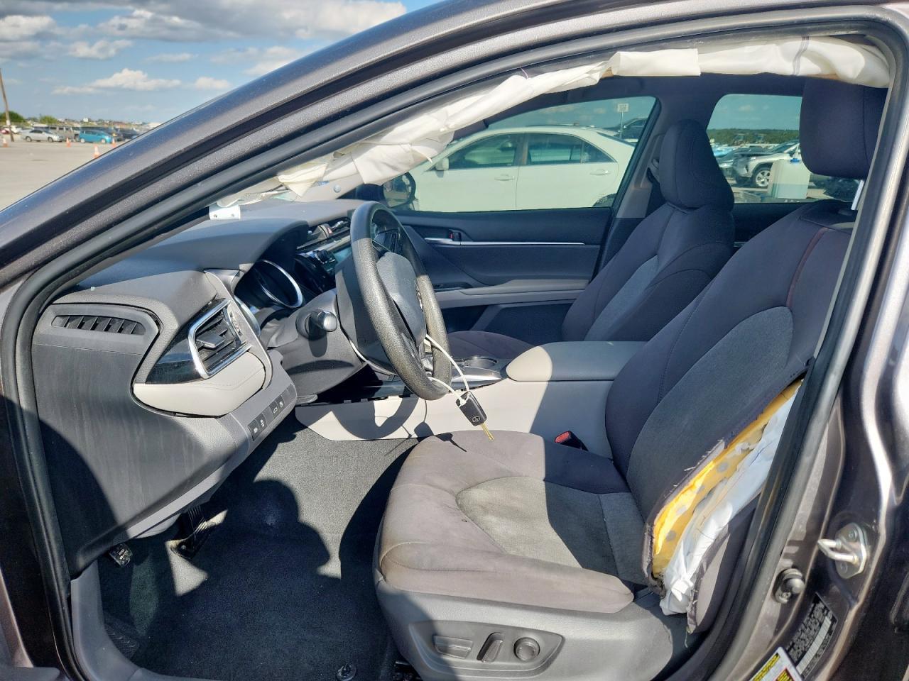 2018 TOYOTA CAMRY