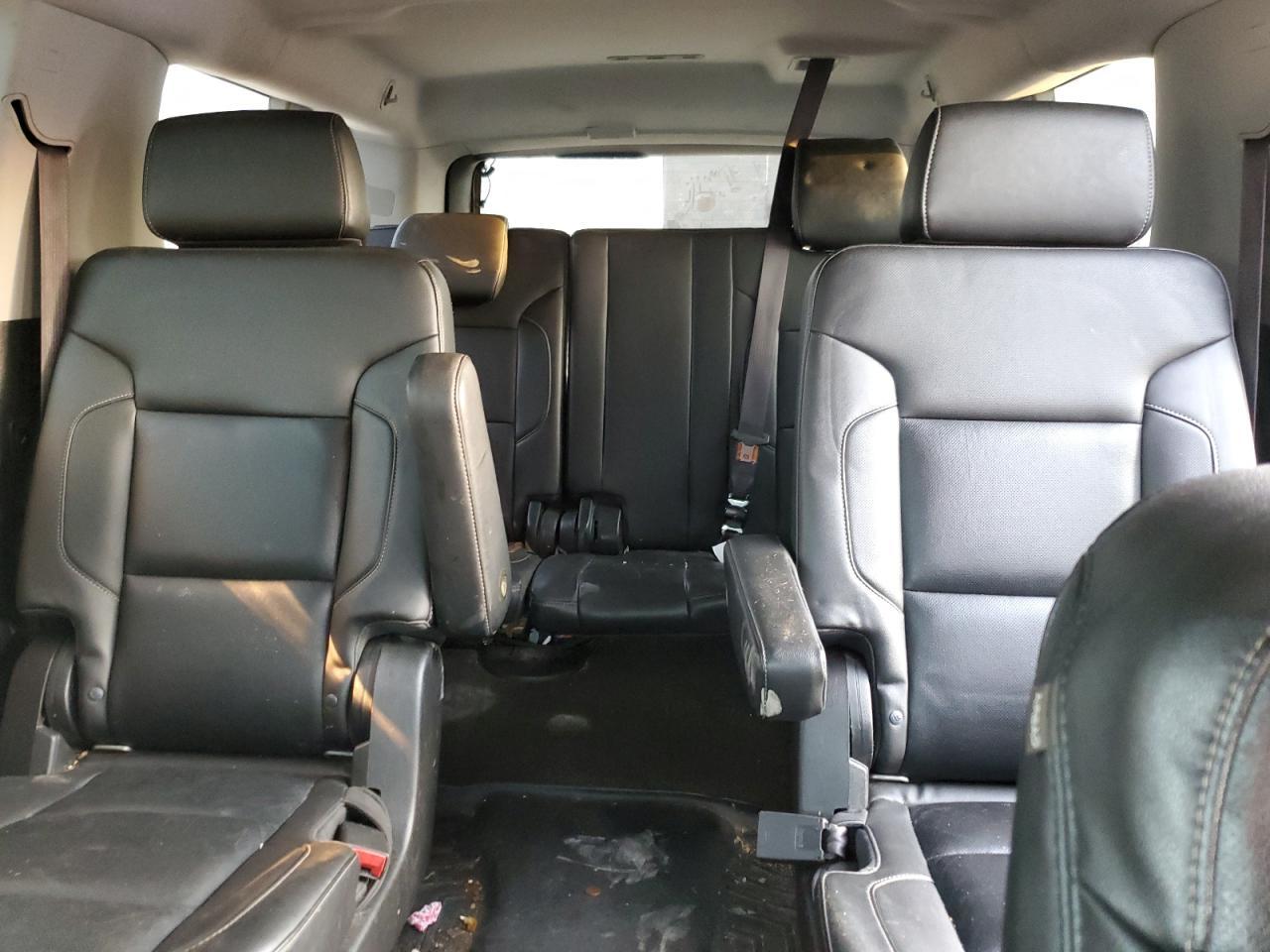 2016 CHEVROLET Suburban