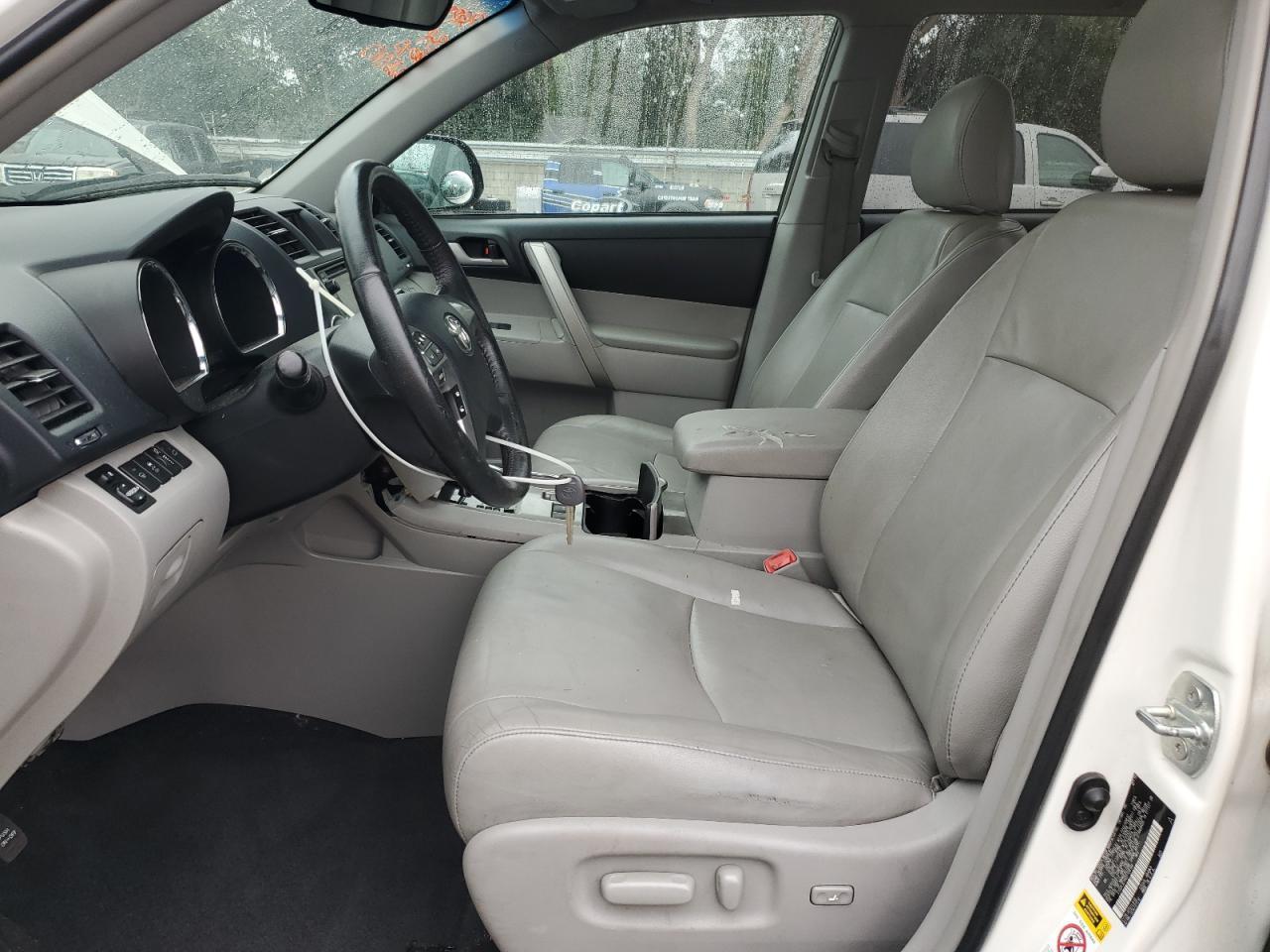 2013 TOYOTA HIGHLANDER