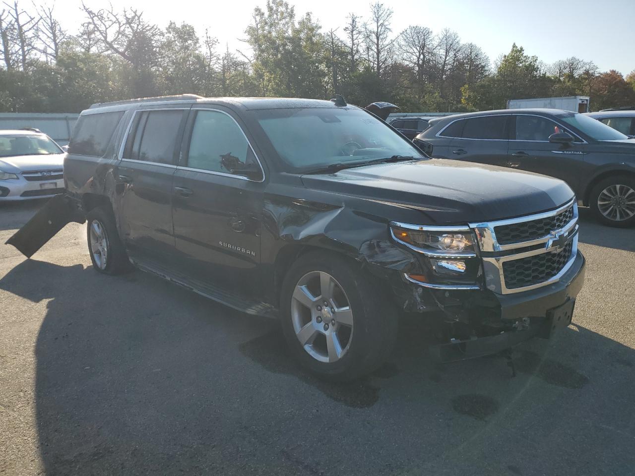 2017 CHEVROLET Suburban