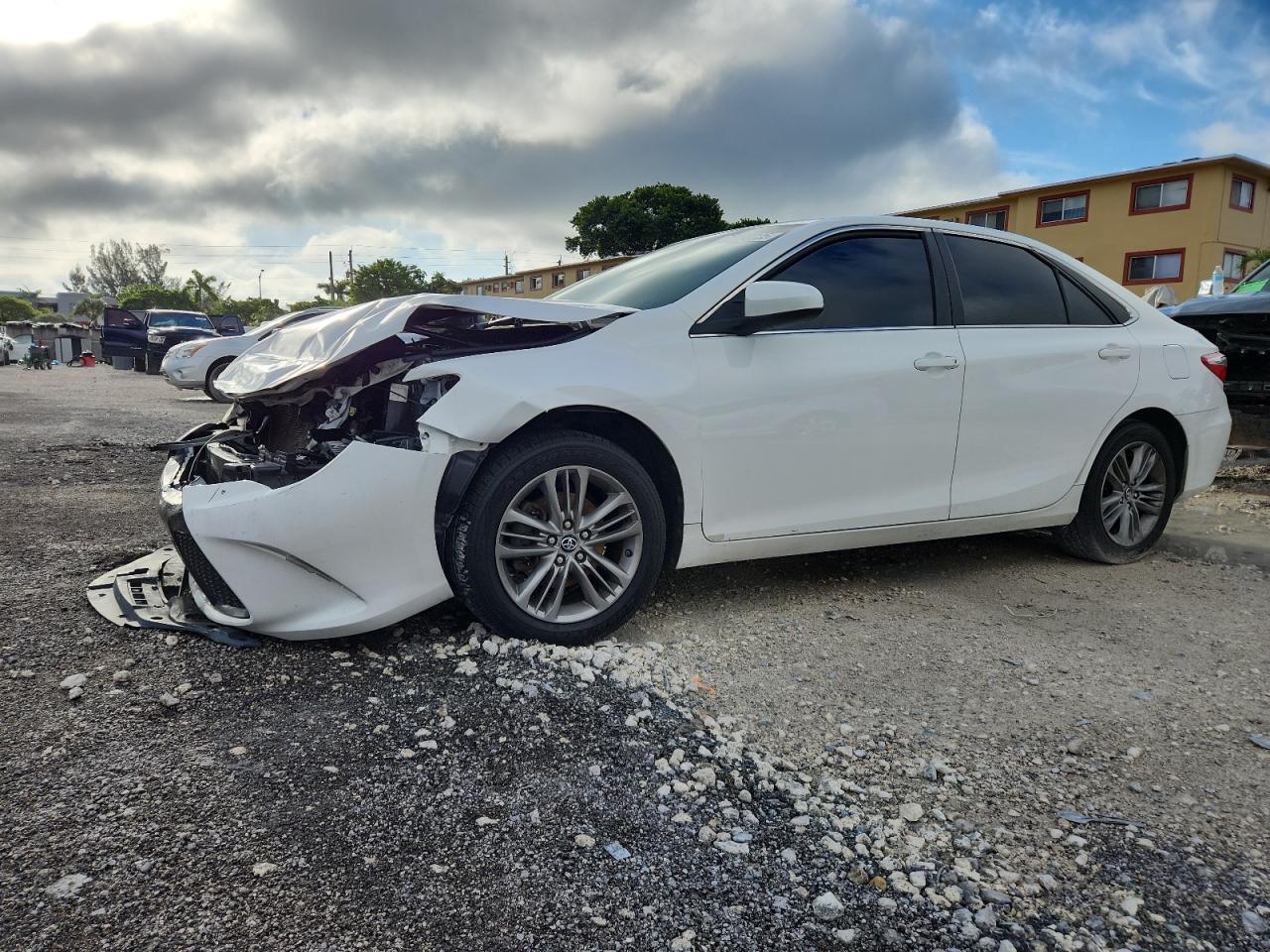 2017 TOYOTA CAMRY