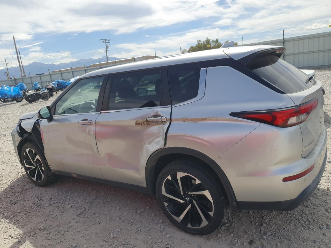 2022 MITSUBISHI outlander