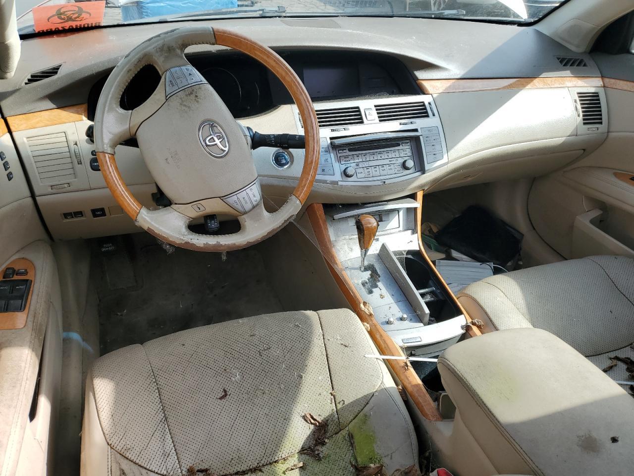 2005 TOYOTA Avalon