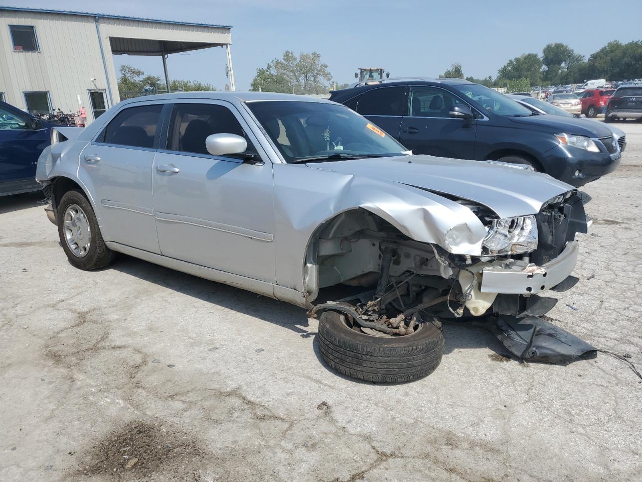 2005 CHRYSLER 300