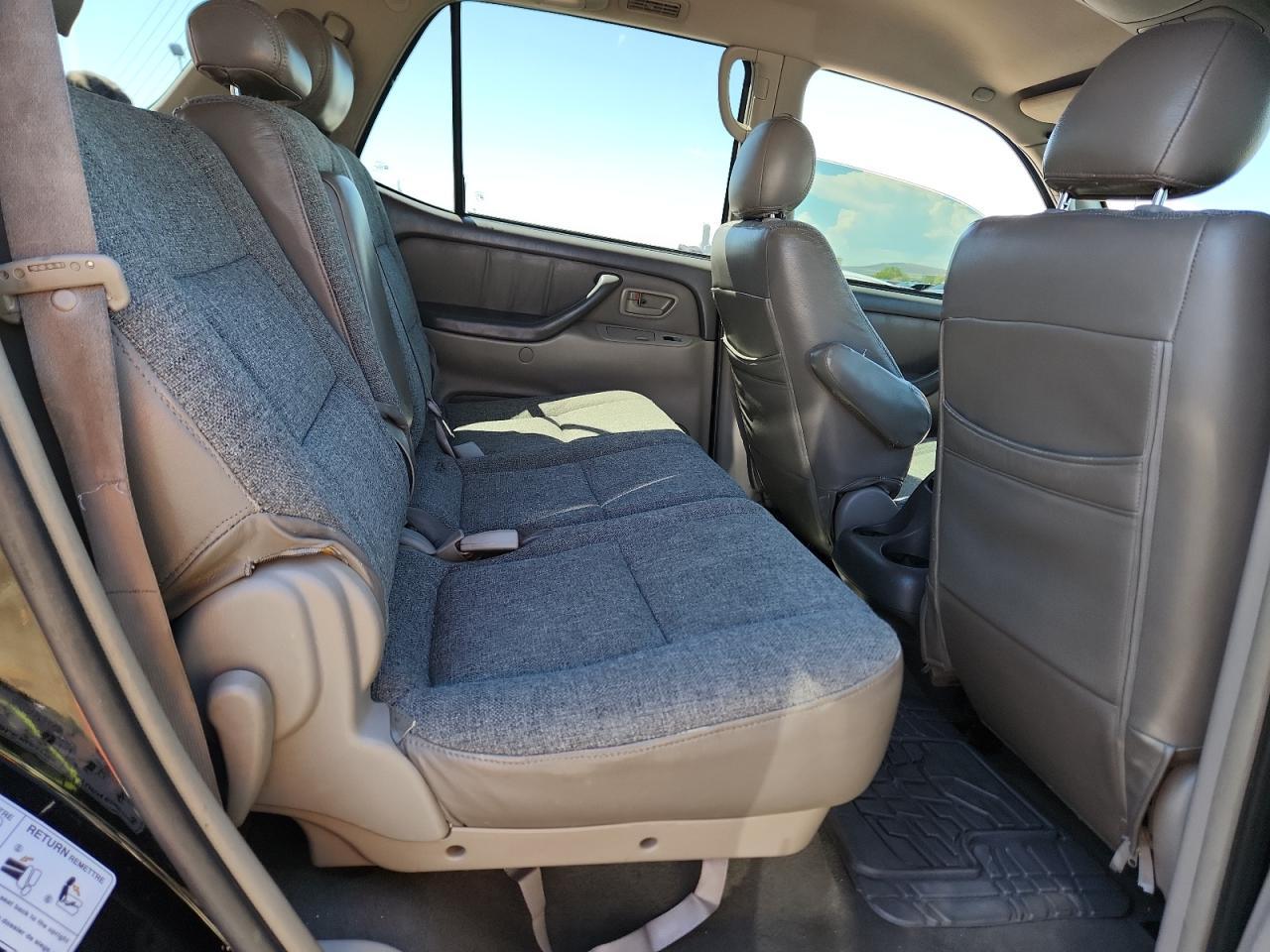 2006 TOYOTA Sequoia