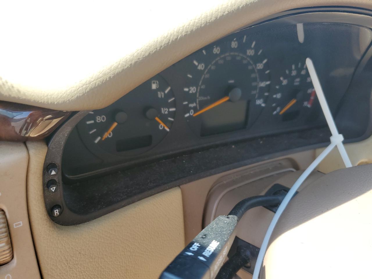 2001 MERCEDES-BENZ E-Class