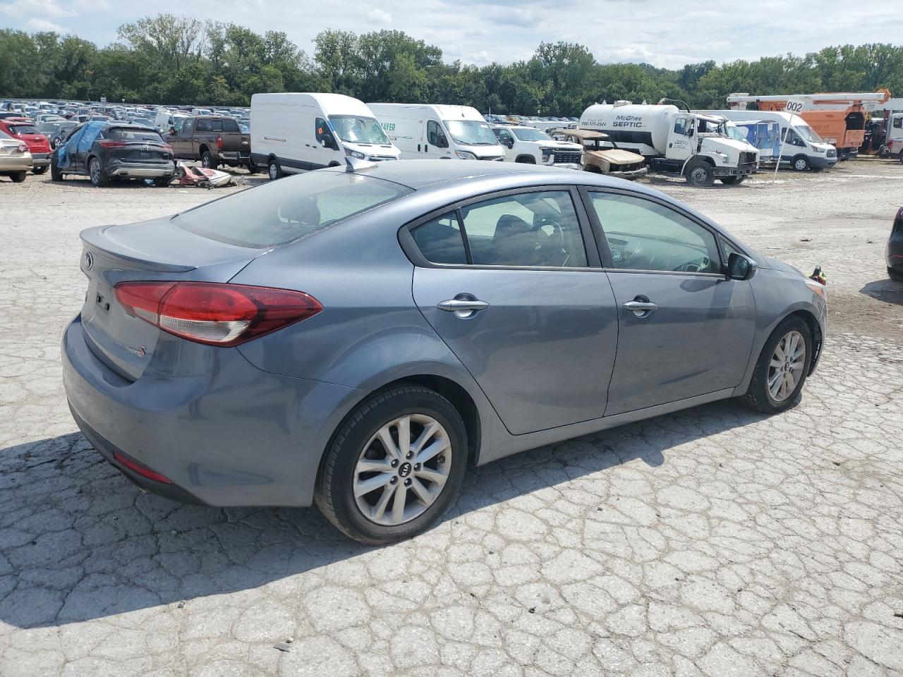 2017 KIA FORTE