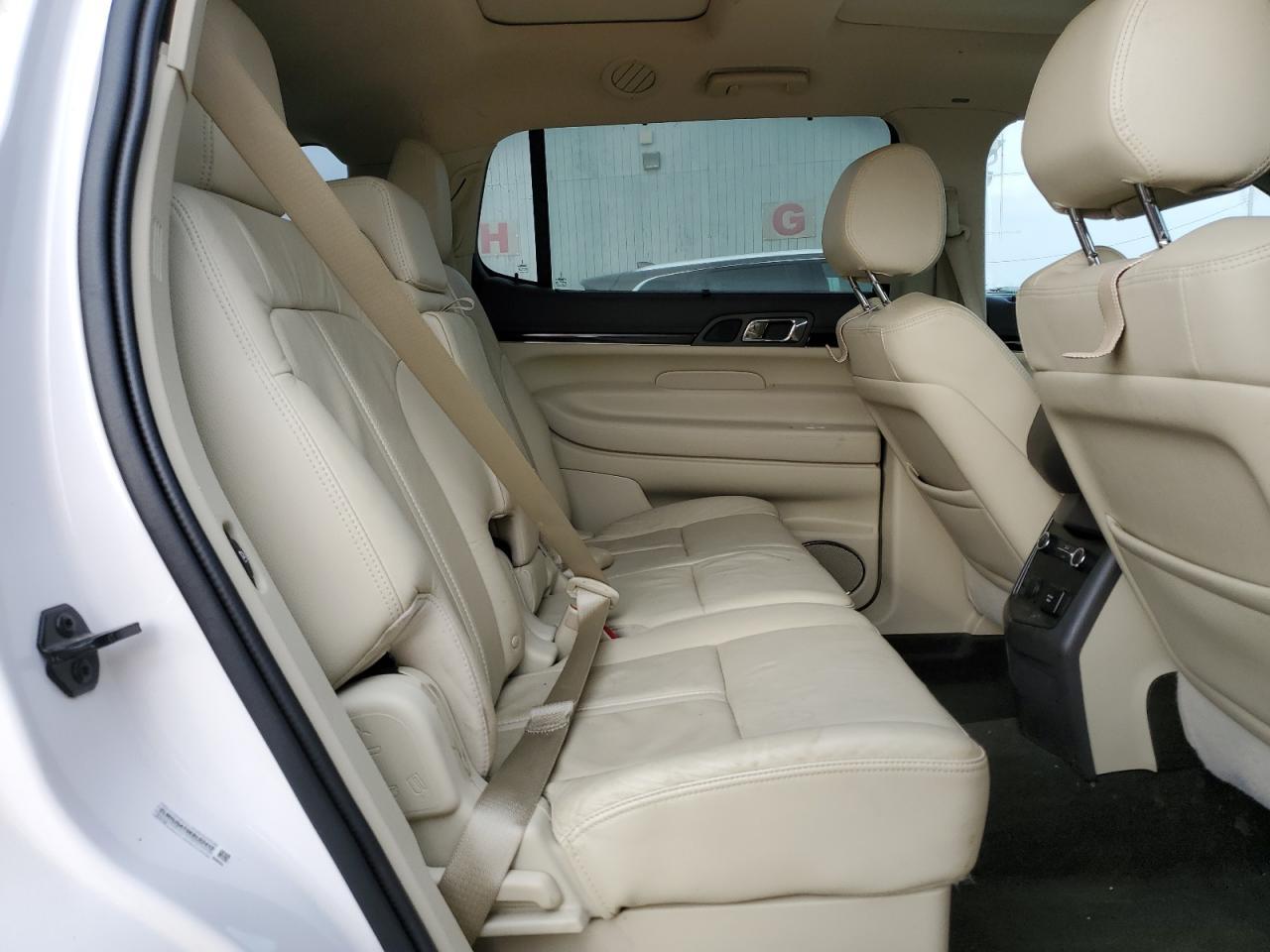 2019 LINCOLN MKT