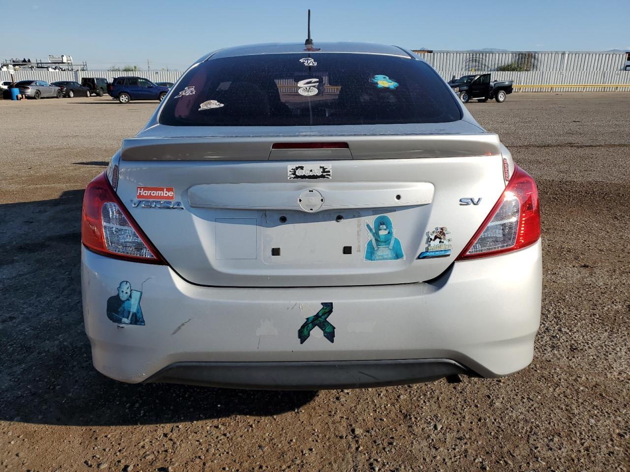 2017 NISSAN VERSA