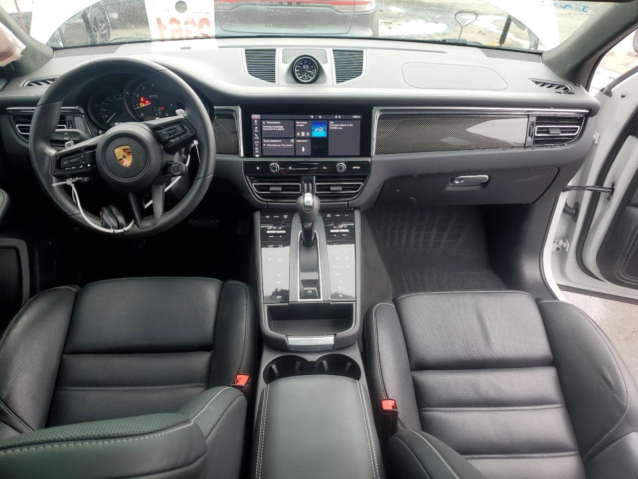 2022 PORSCHE Macan