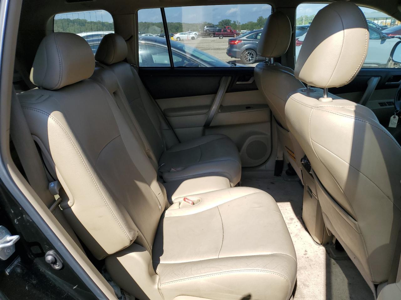 2010 TOYOTA HIGHLANDER