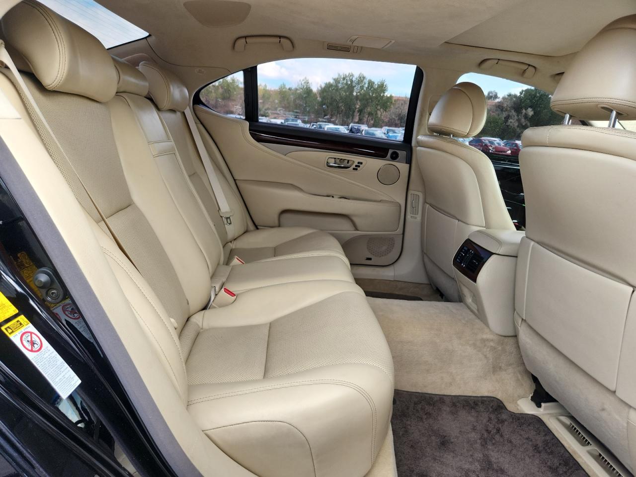 2013 LEXUS Ls
