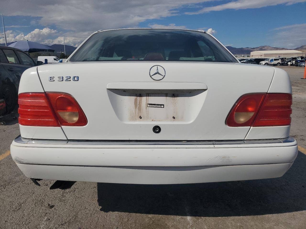 1998 MERCEDES-BENZ E-Class
