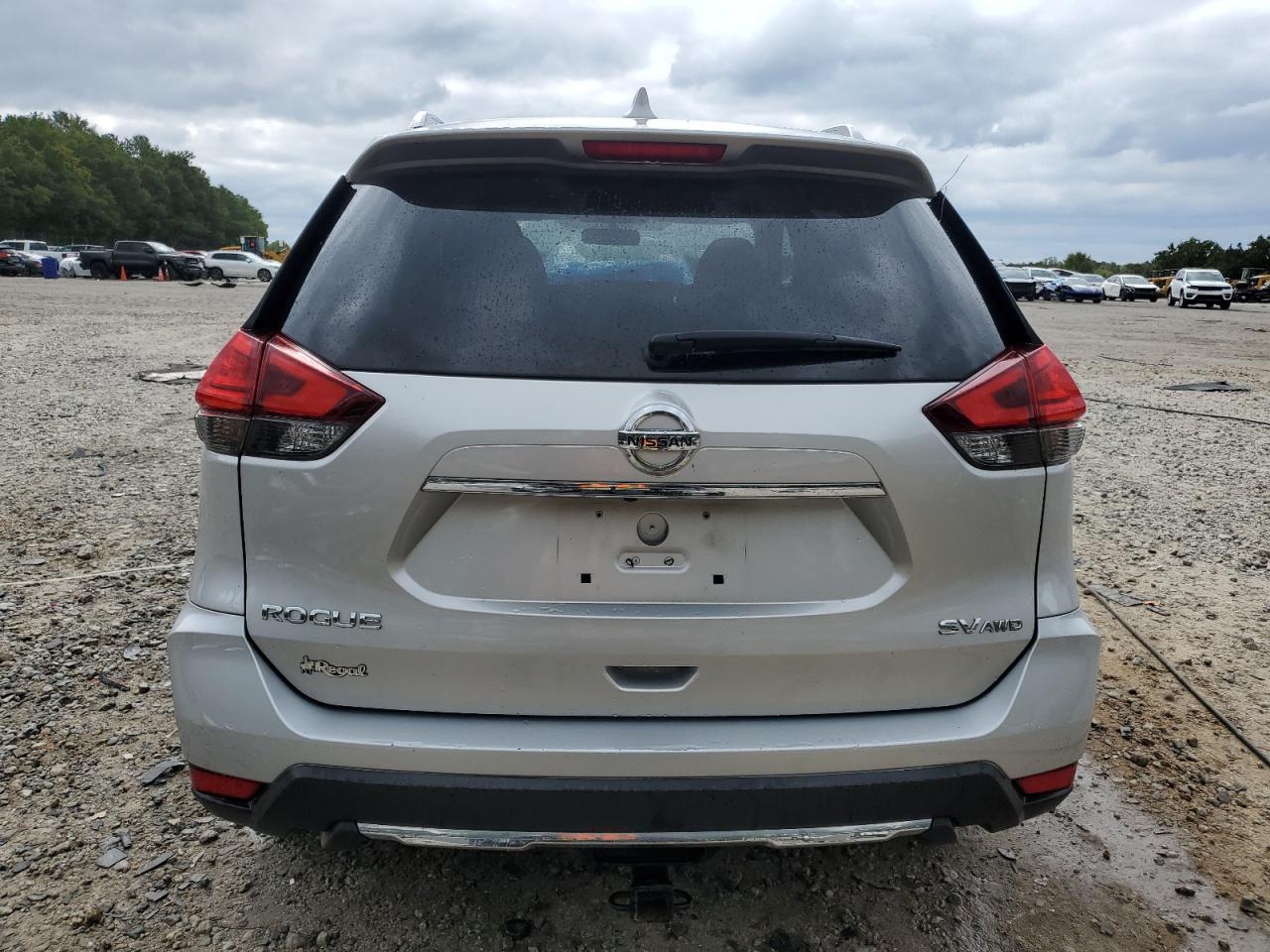2017 NISSAN ROGUE