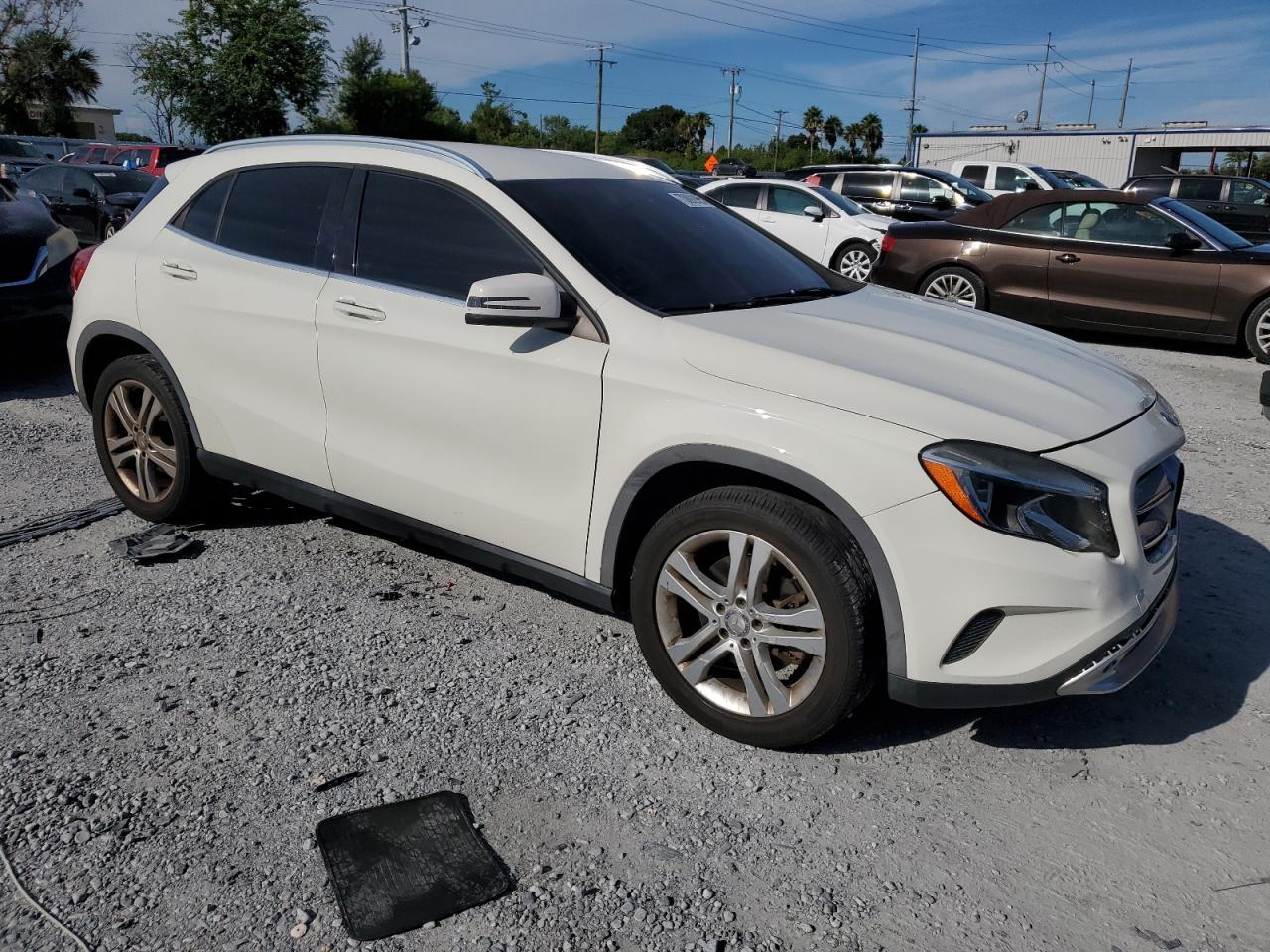2016 MERCEDES-BENZ GLA-Class