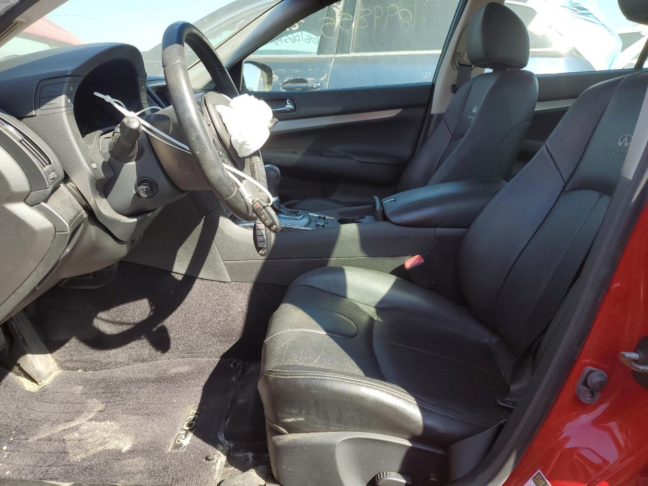 2013 INFINITI G37