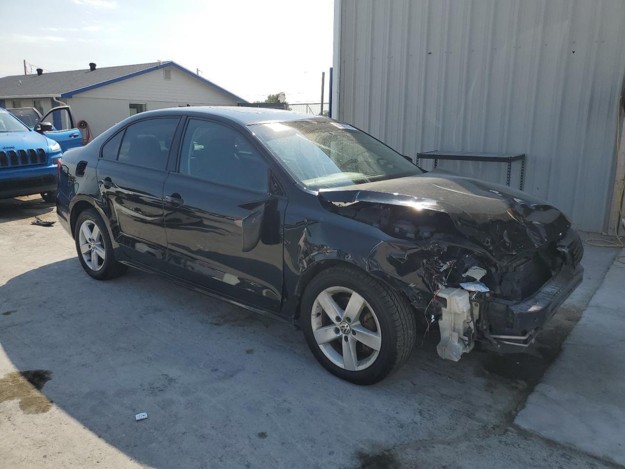 2011 VOLKSWAGEN JETTA