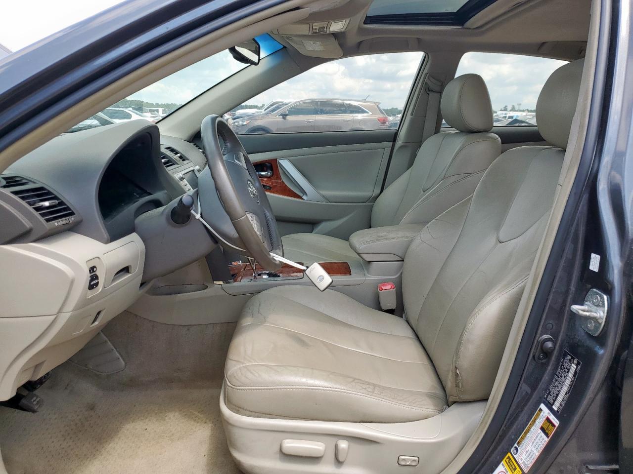 2010 TOYOTA CAMRY