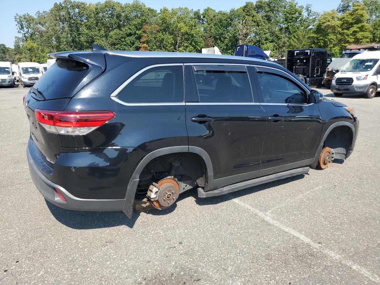 2019 TOYOTA HIGHLANDER