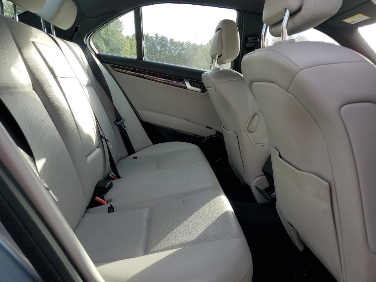 2012 MERCEDES-BENZ C-CLASS