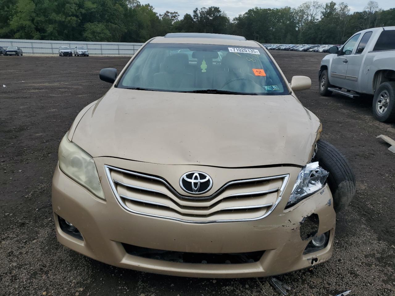 2011 TOYOTA CAMRY