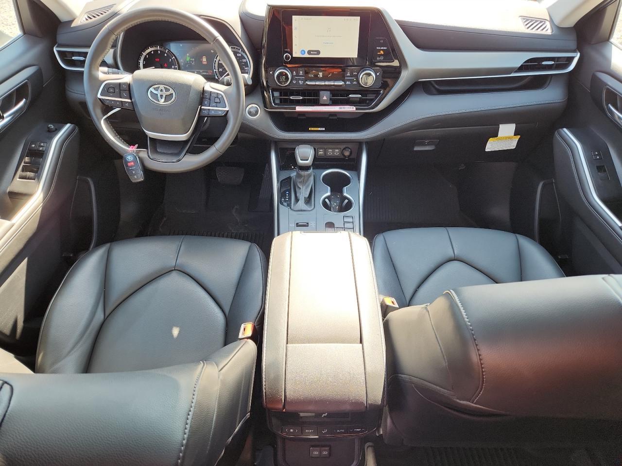 2024 TOYOTA HIGHLANDER
