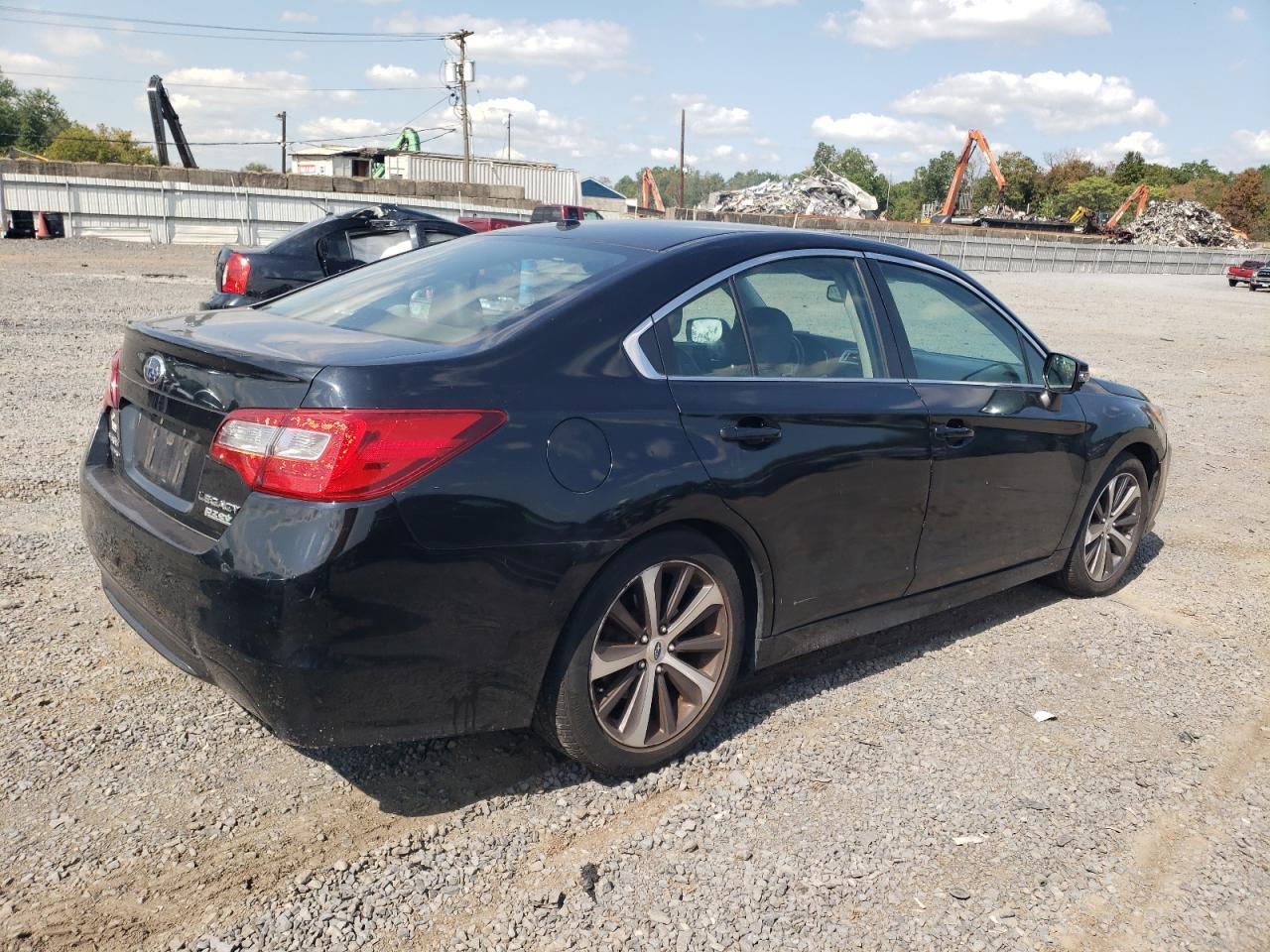 2015 SUBARU Legacy