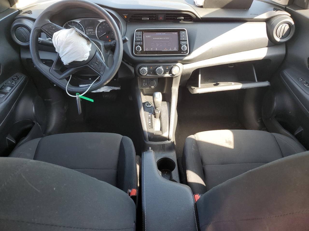 2024 NISSAN KICKS