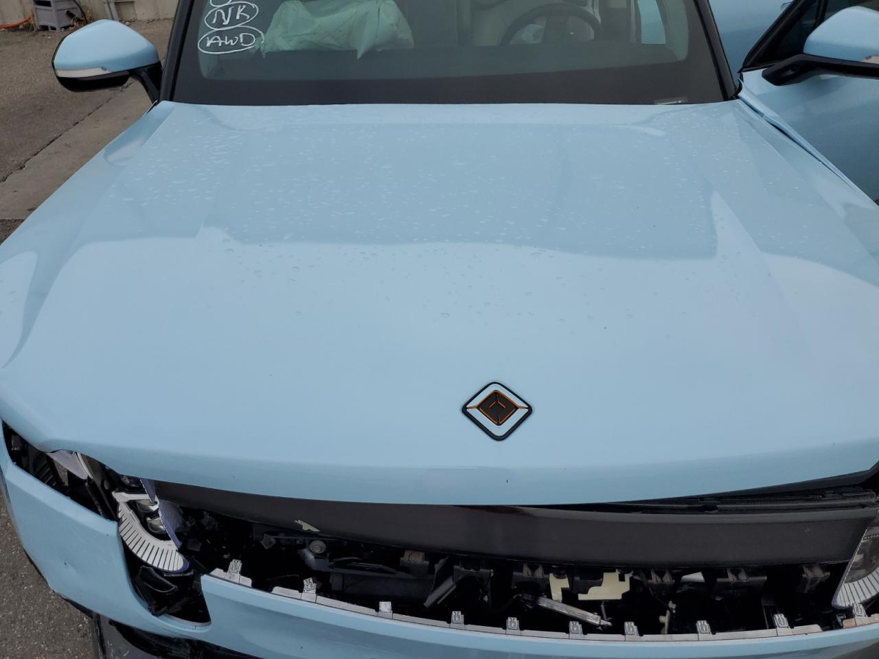 2024 RIVIAN R1s