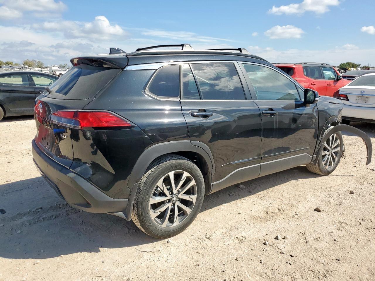 2024 TOYOTA Corolla Cross