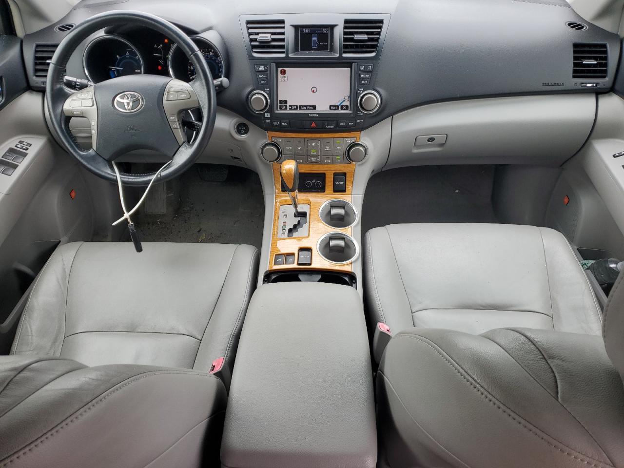 2010 TOYOTA HIGHLANDER