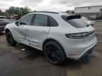 2022 PORSCHE Macan