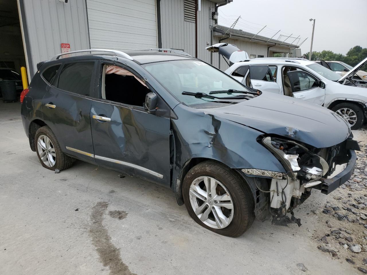 2015 NISSAN ROGUE