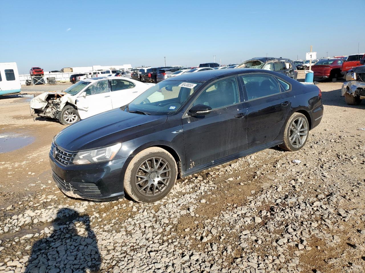 2018 VOLKSWAGEN Passat