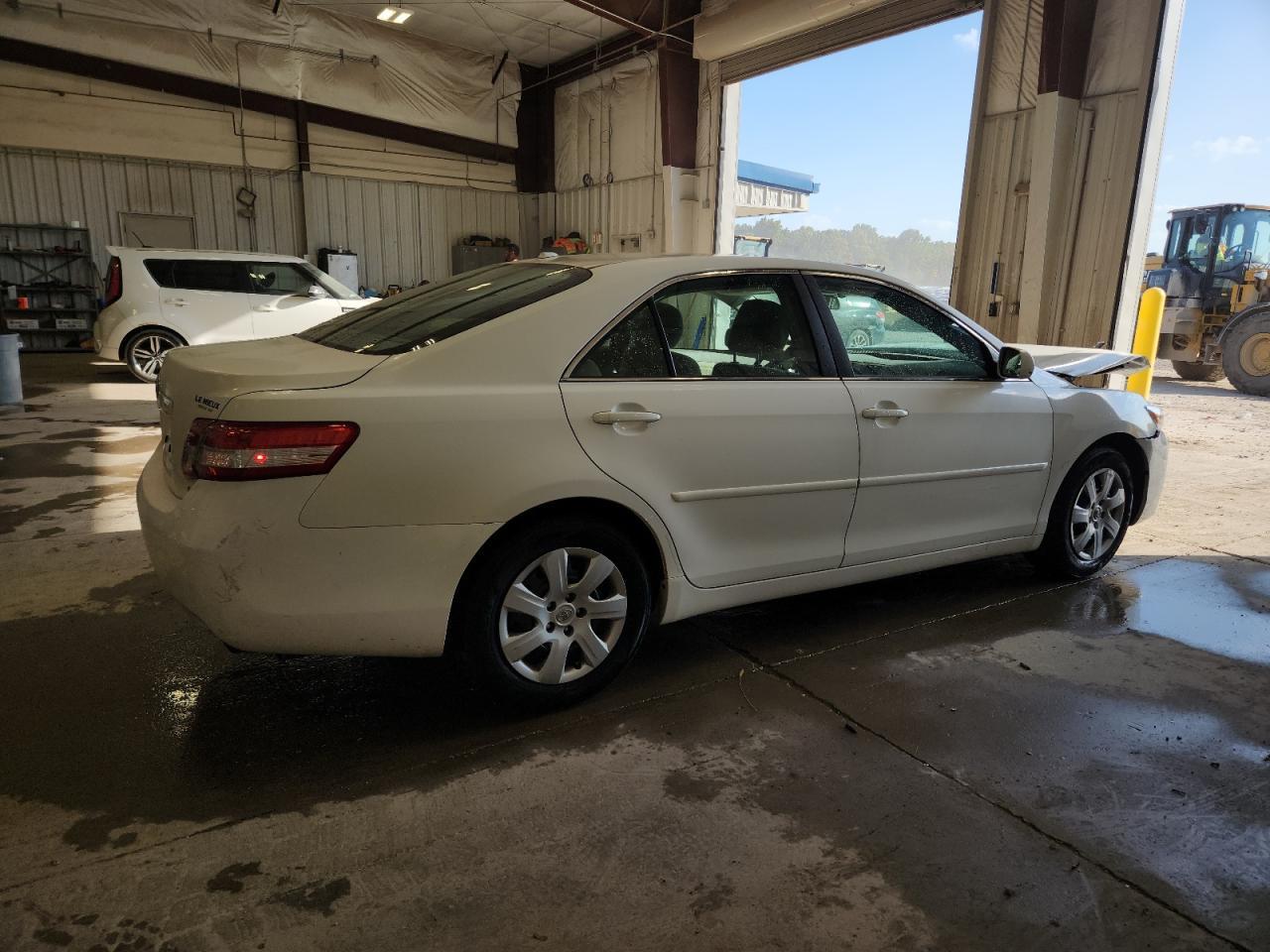 2010 TOYOTA CAMRY