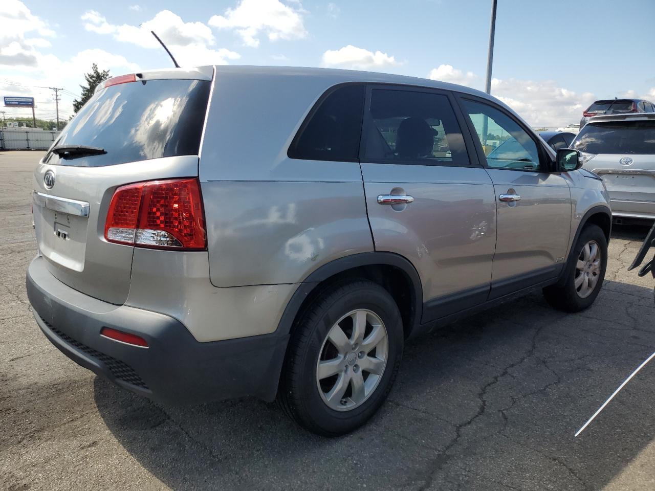 2013 KIA SORENTO
