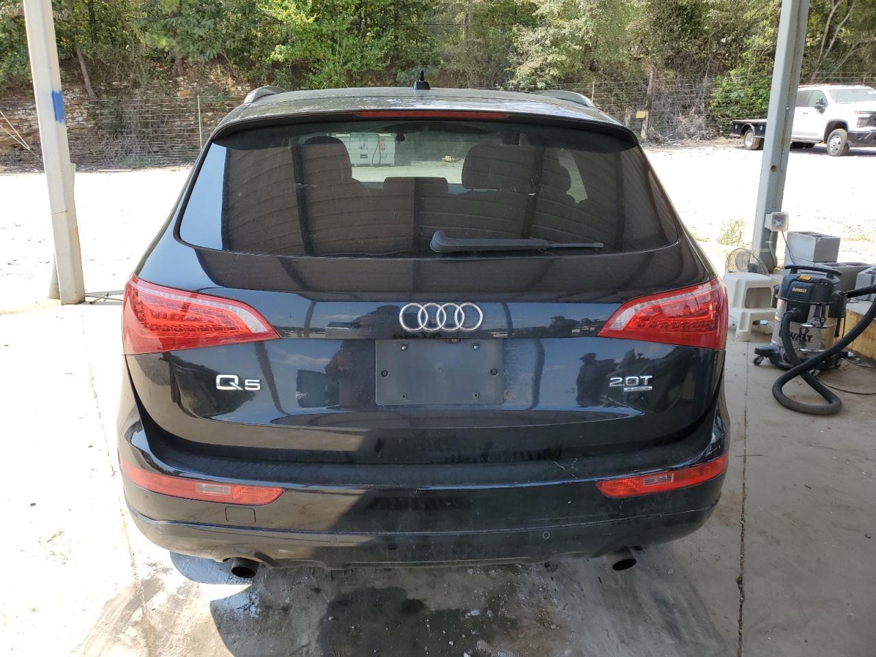 2011 AUDI Q5