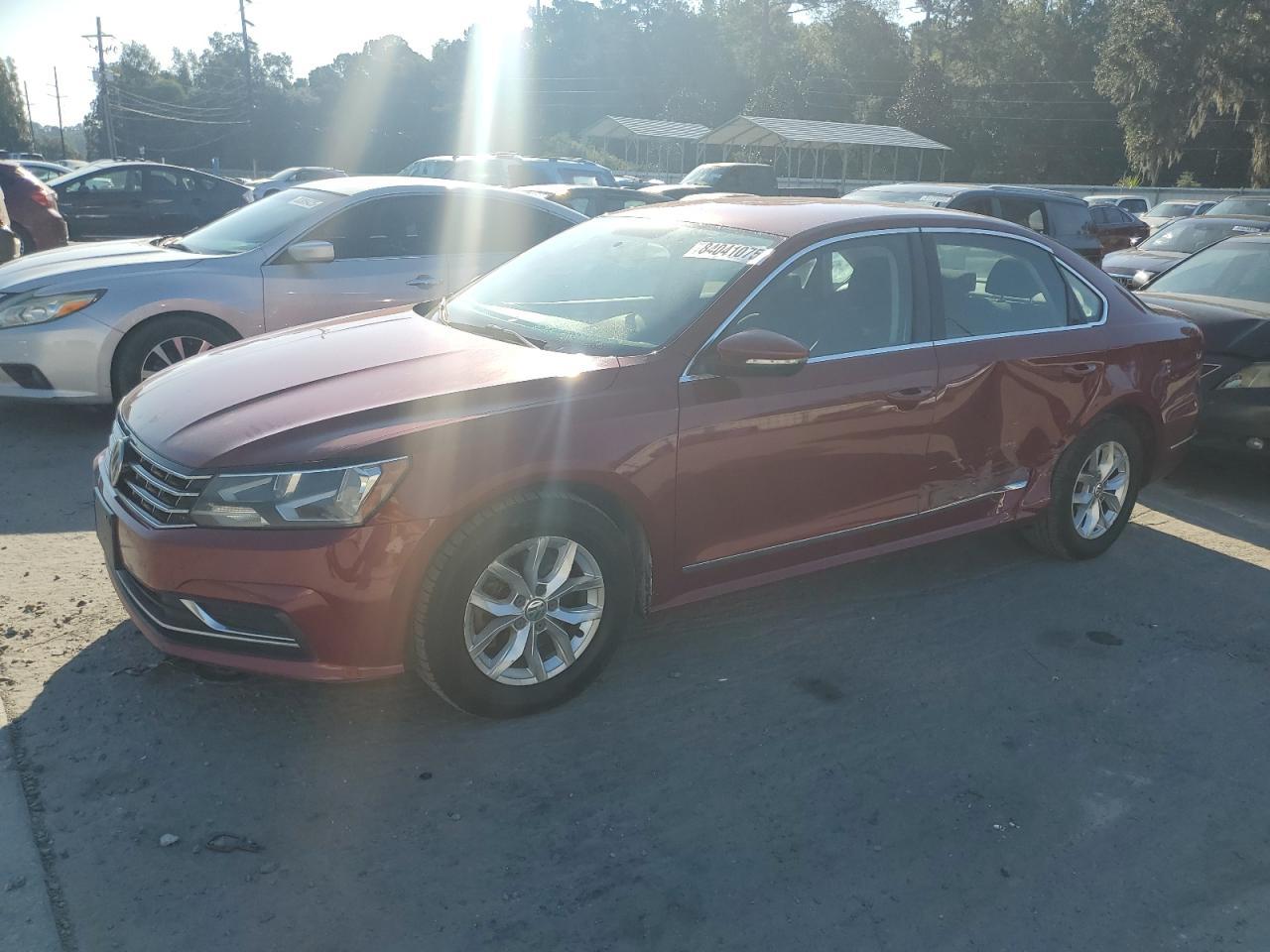 2017 VOLKSWAGEN Passat