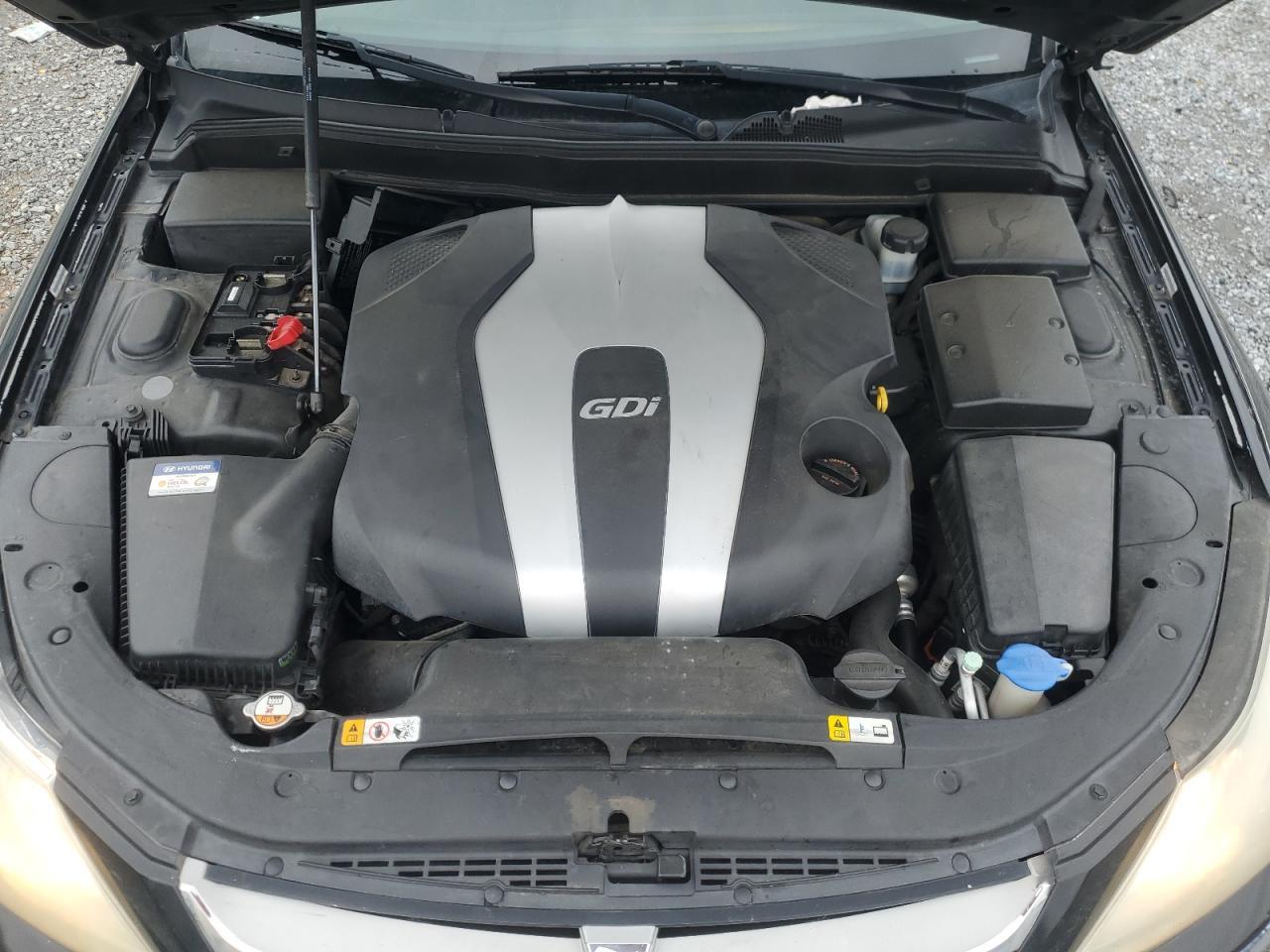 2013 HYUNDAI GENESIS