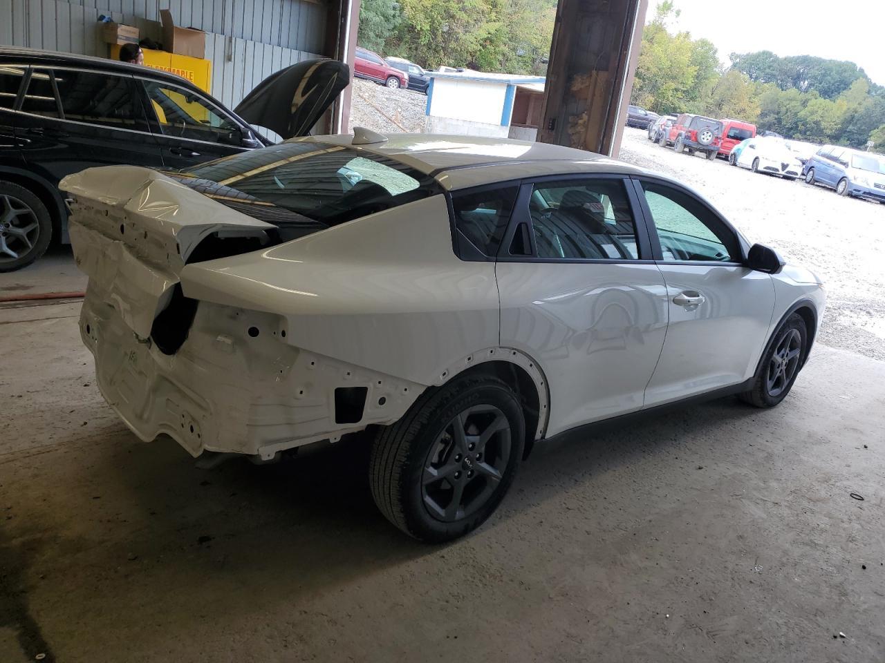 2025 KIA K4