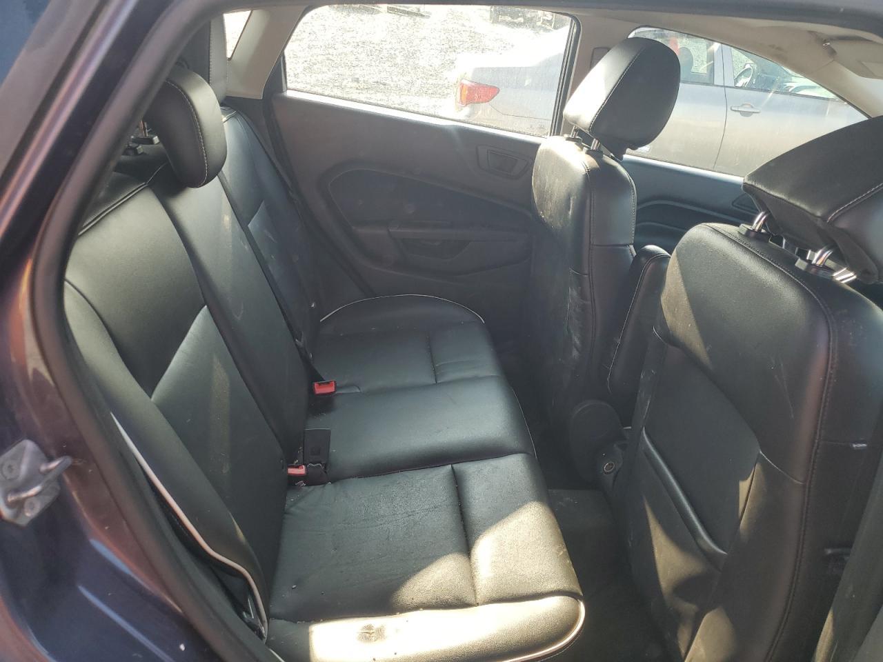 2013 FORD Fiesta