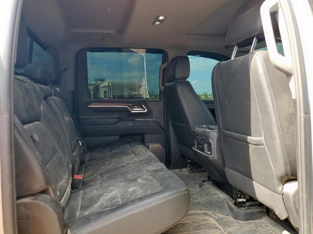 2024 GMC Sierra