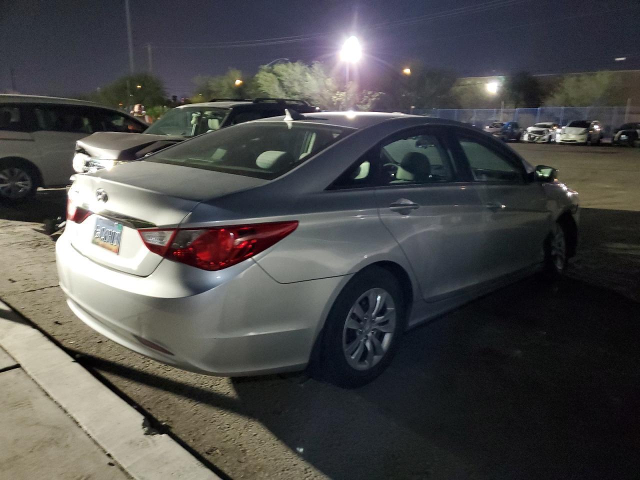2011 HYUNDAI SONATA