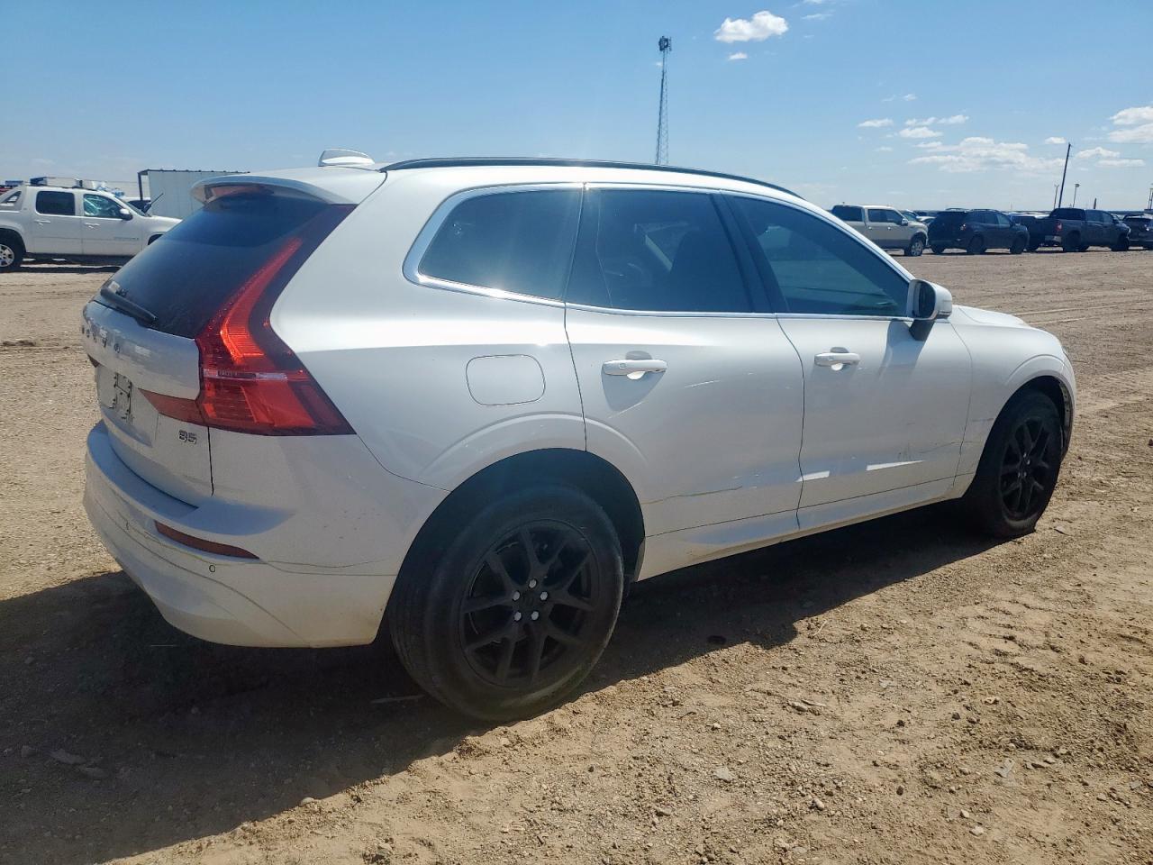2022 VOLVO XC60